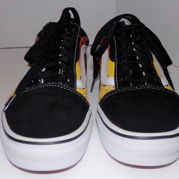 VANS MENS 6.5 WOMENS 8 REALLY COOL WITH FLAMES ON THE SIDE LIKE NEW LOVE THEM! - Picture 2 of 12